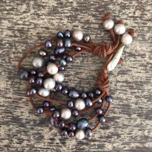 Beautiful leather and pearl bracelet